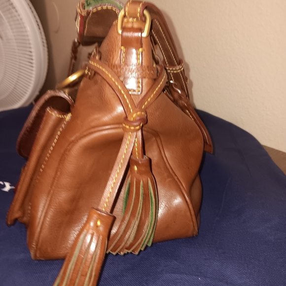 Dooney Bourke Florentine double pocket satchel chestnut with flaw on bottom - Picture 4 of 16